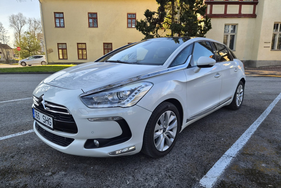 Citroën DS5, 2014, 1.6, 84 kW, дизель, автомат, передний привод
