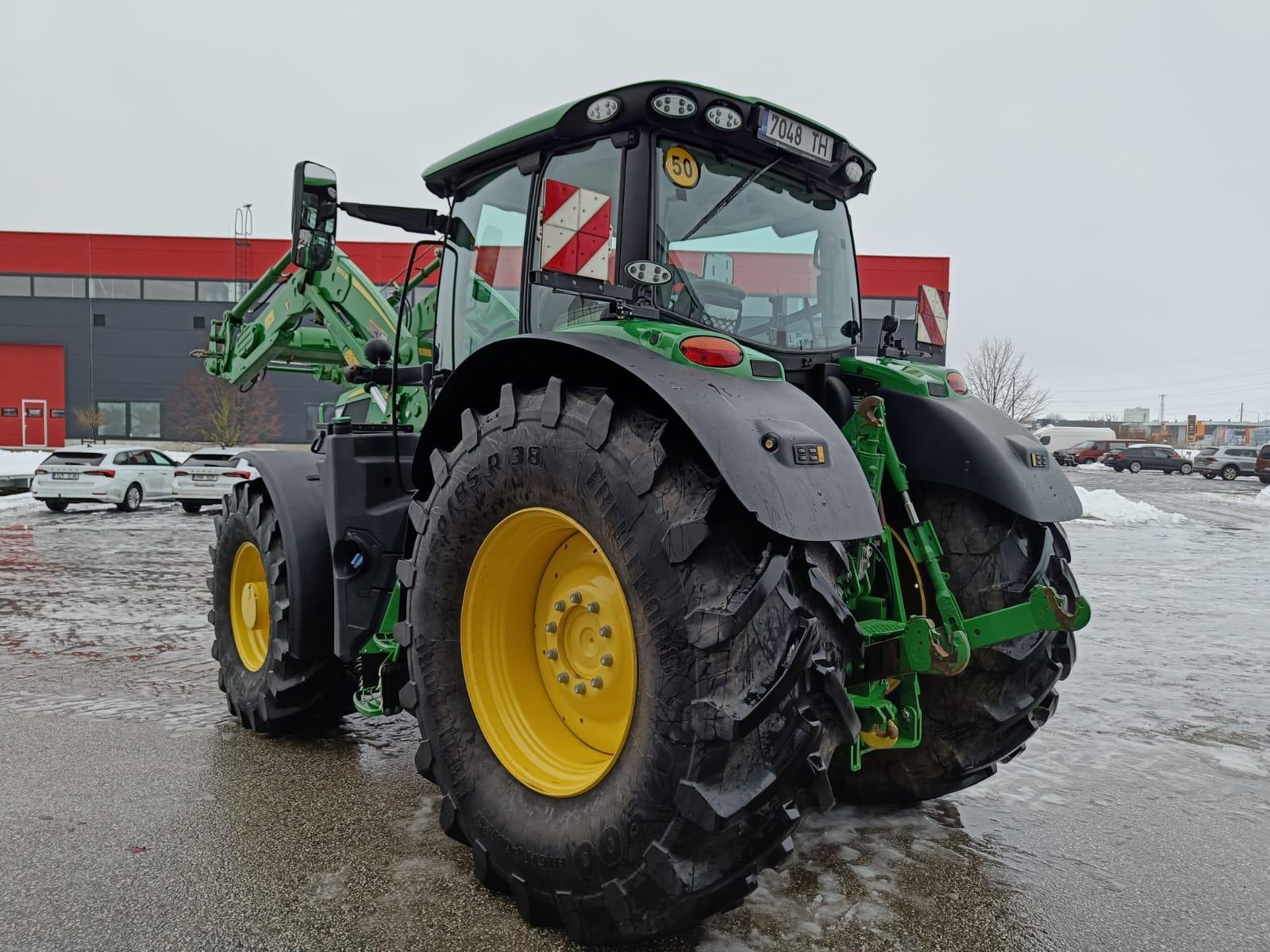 John Deere 6215R, photo 4/15