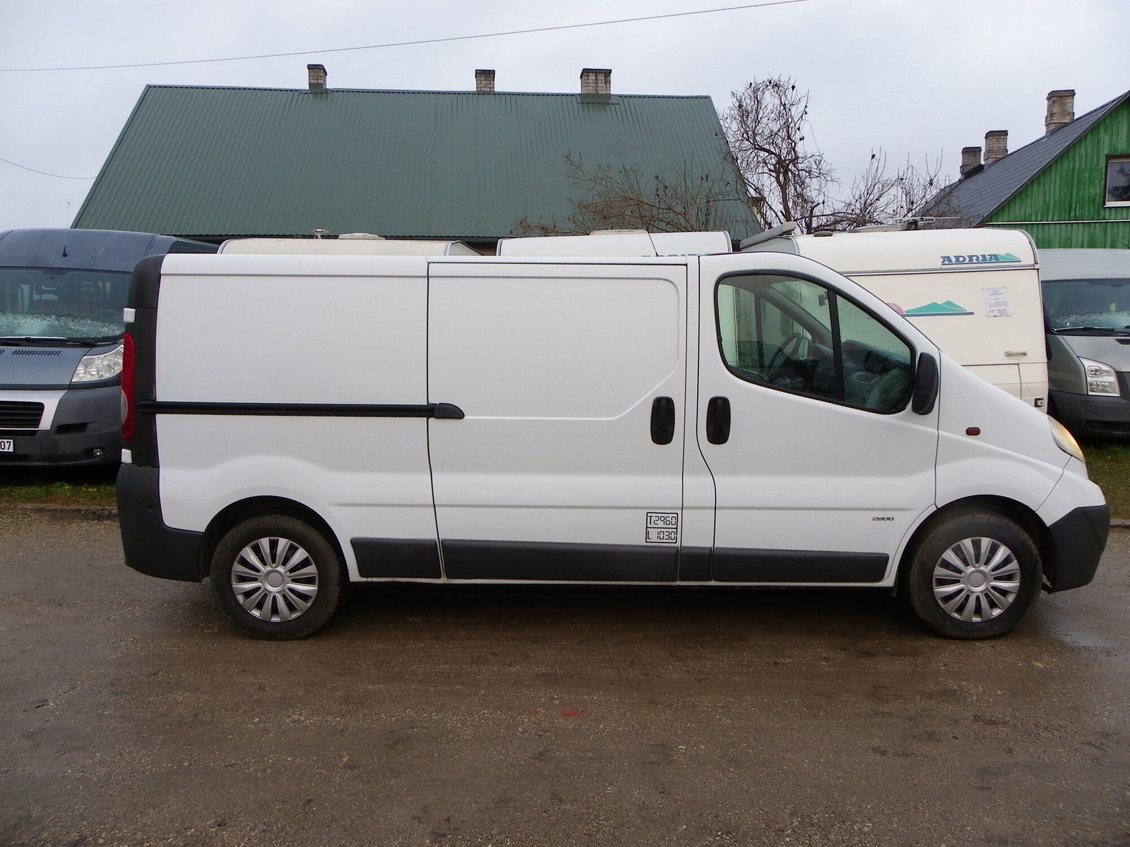 Opel Vivaro LONG 2011, photo 4/17