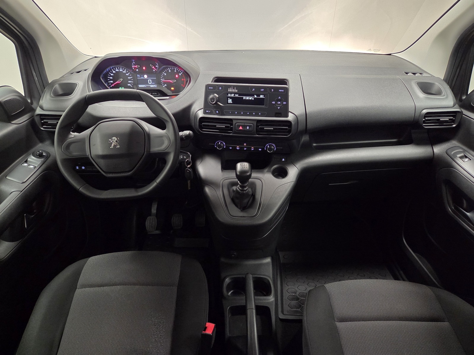 Peugeot Rifter 2021, photo 7/22