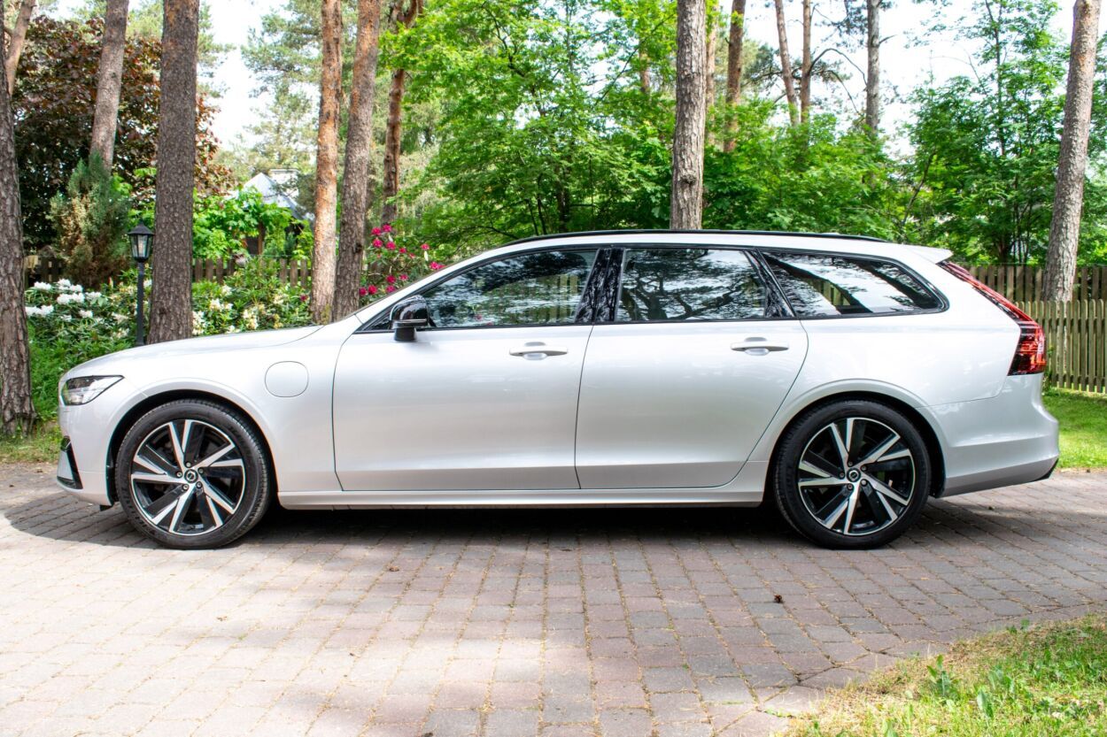 Volvo V90 2022, photo 6/17
