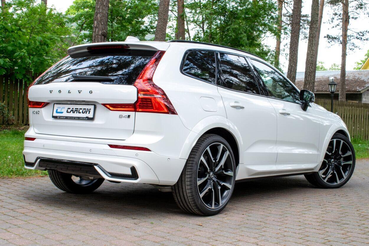Volvo XC60 2024, photo 2/18