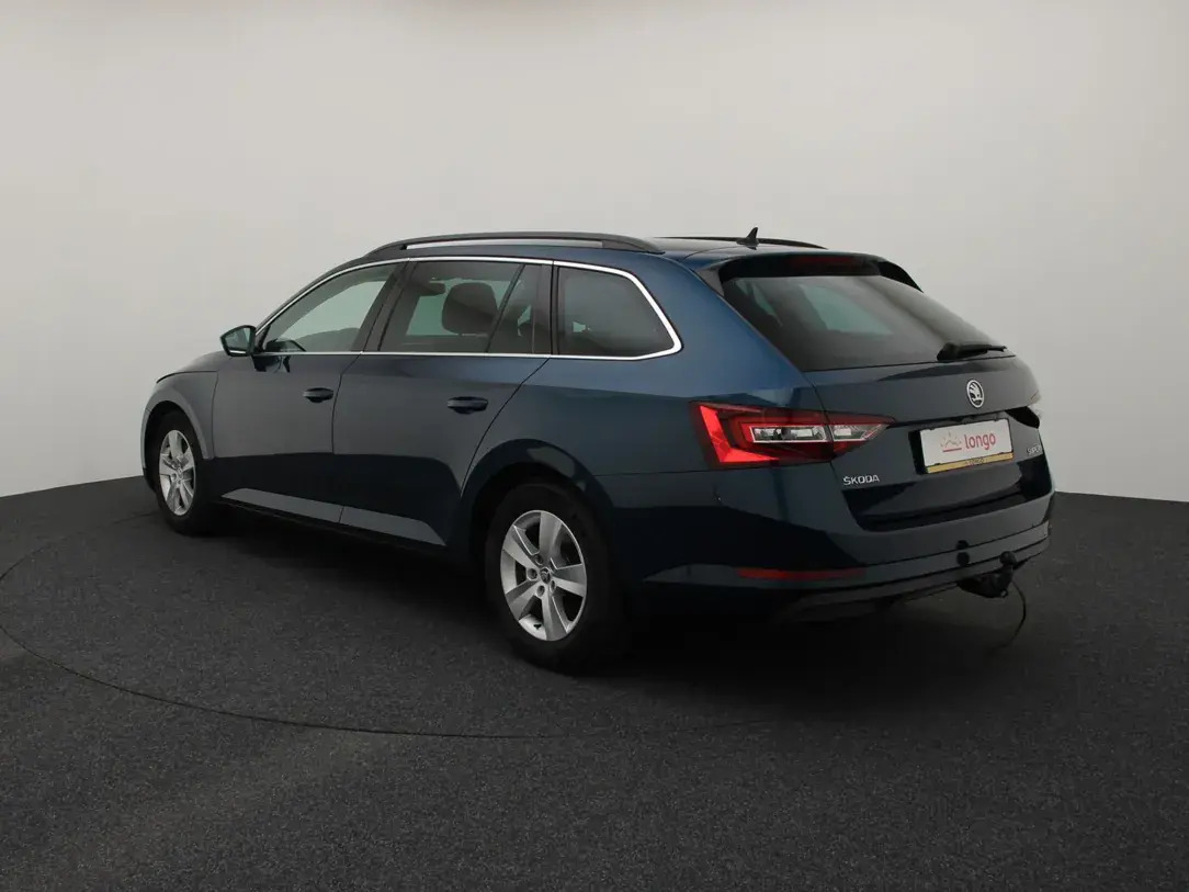 Škoda Superb 2019, photo 7/10