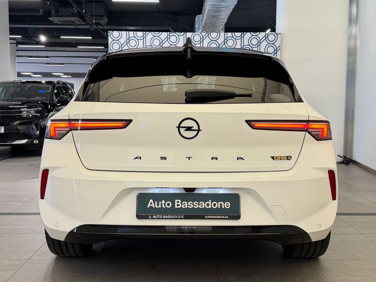 Opel Astra 2023, photo 5/10