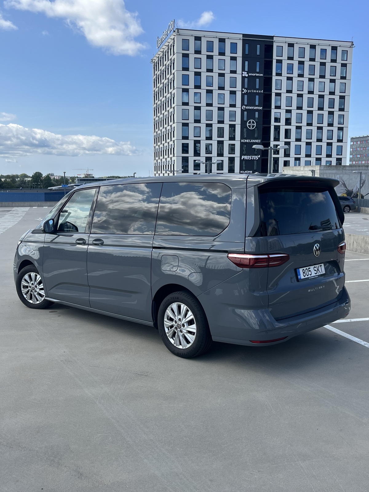 Volkswagen Multivan 2023, kuva 3/10