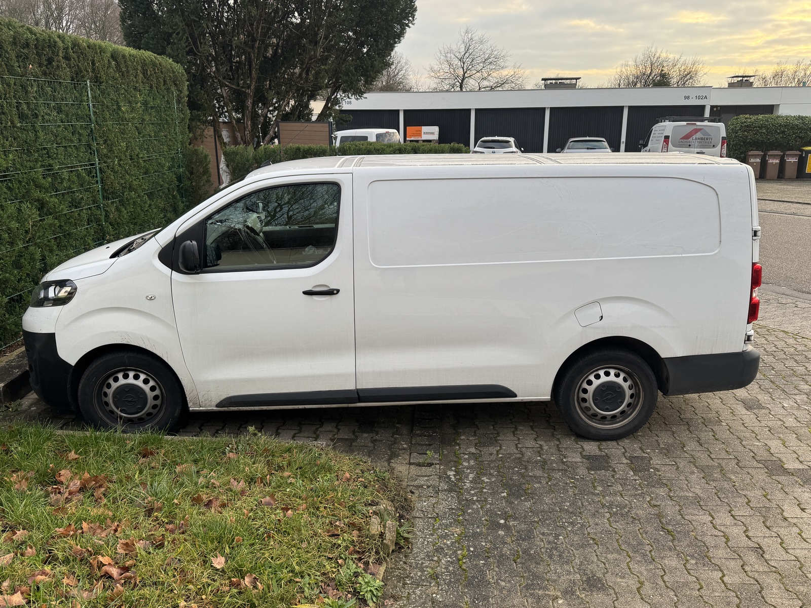 Opel Vivaro 2021, kuva 2/9
