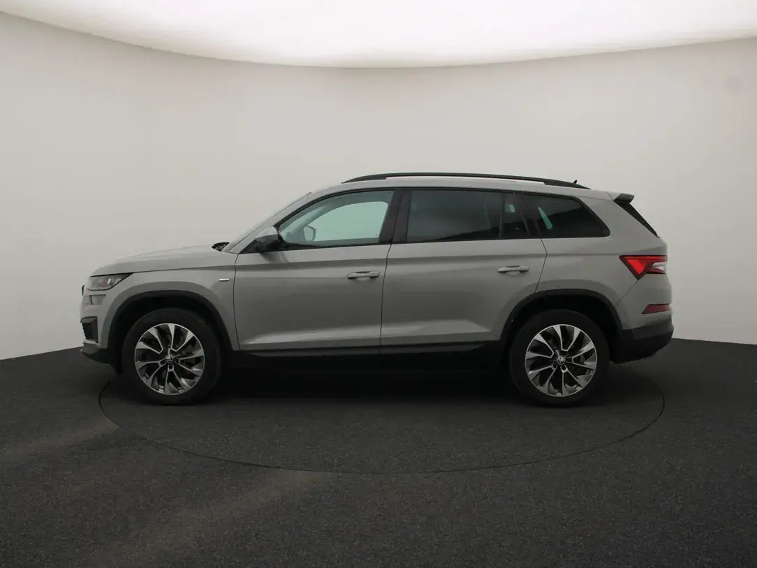 Škoda Kodiaq 2021, photo 6/10