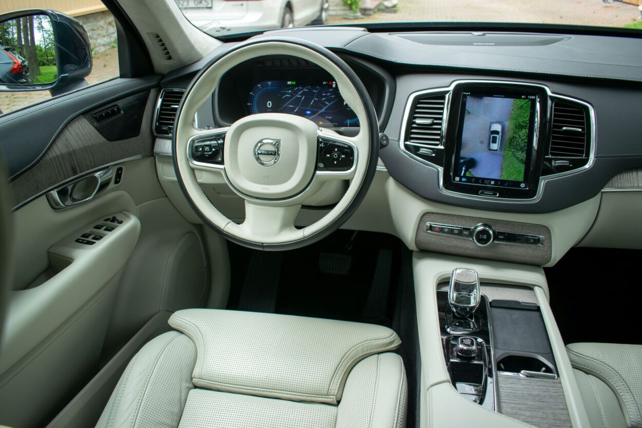 Volvo XC90 2022, photo 3/10