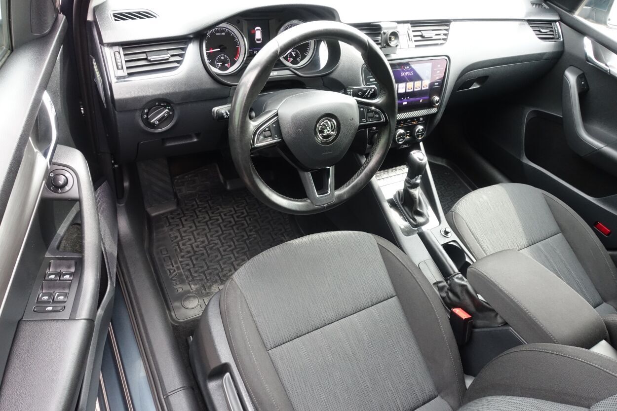 Škoda Octavia 2020, photo 6/10