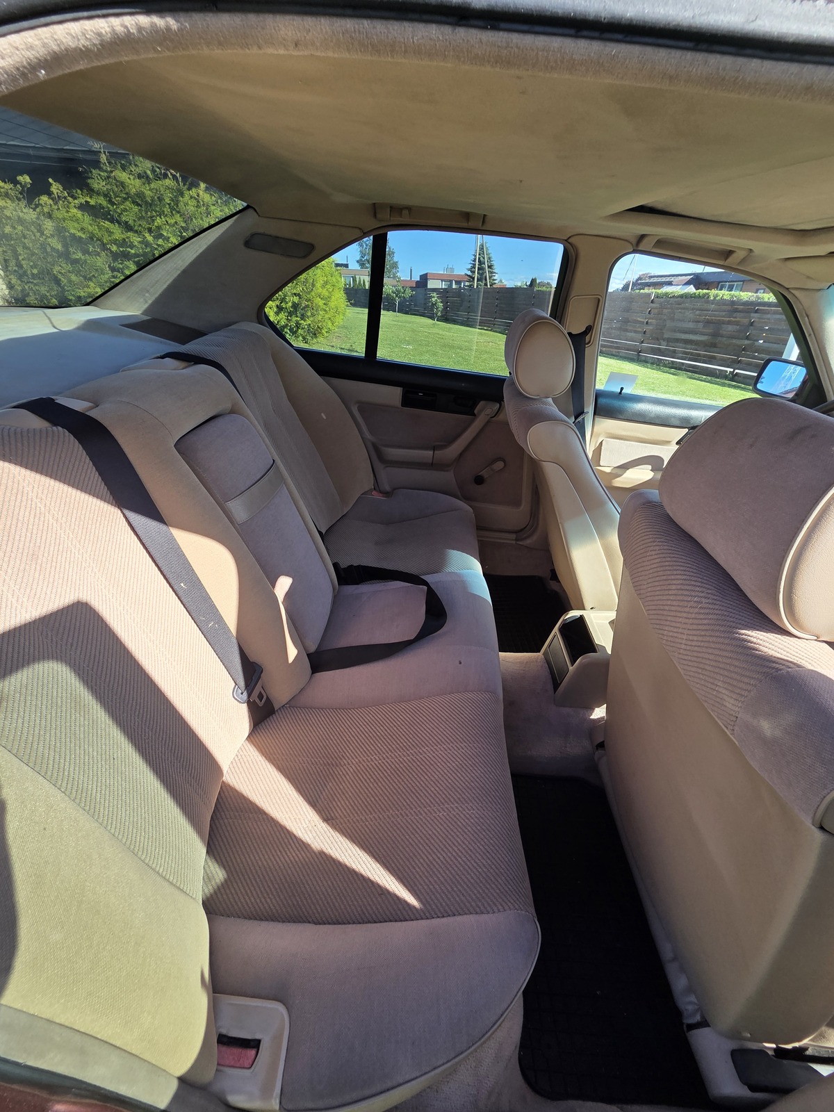 BMW 520 1988, photo 6/9