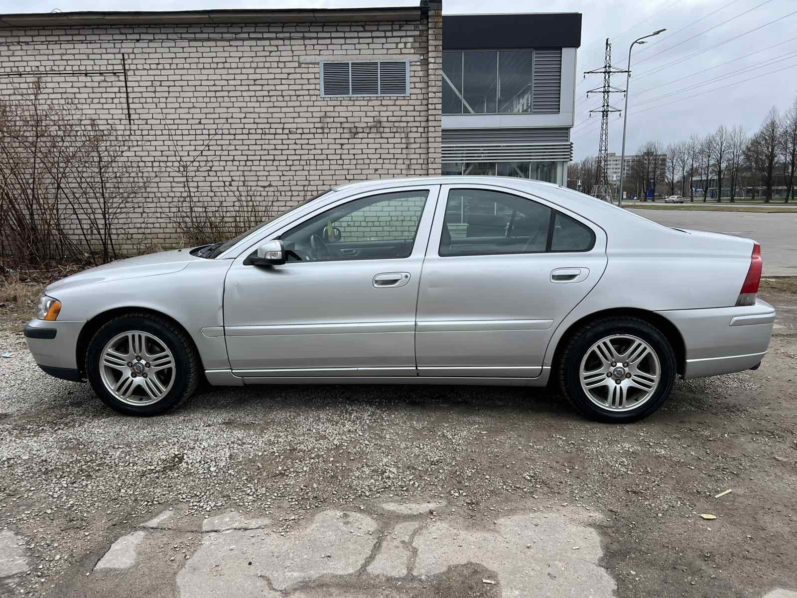 Volvo S60 2008, kuva 4/11