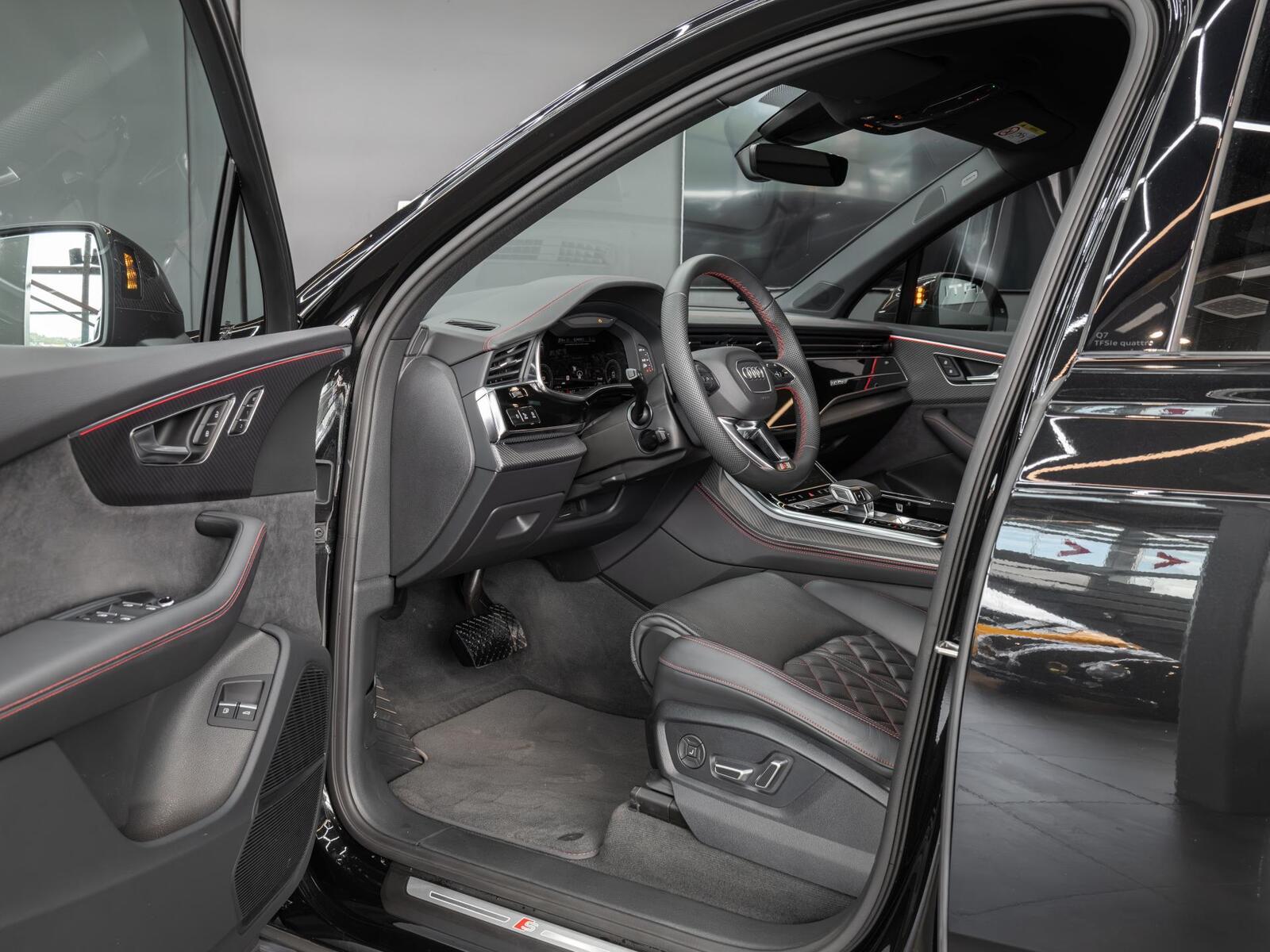 Audi Q7 2024, photo 5/15