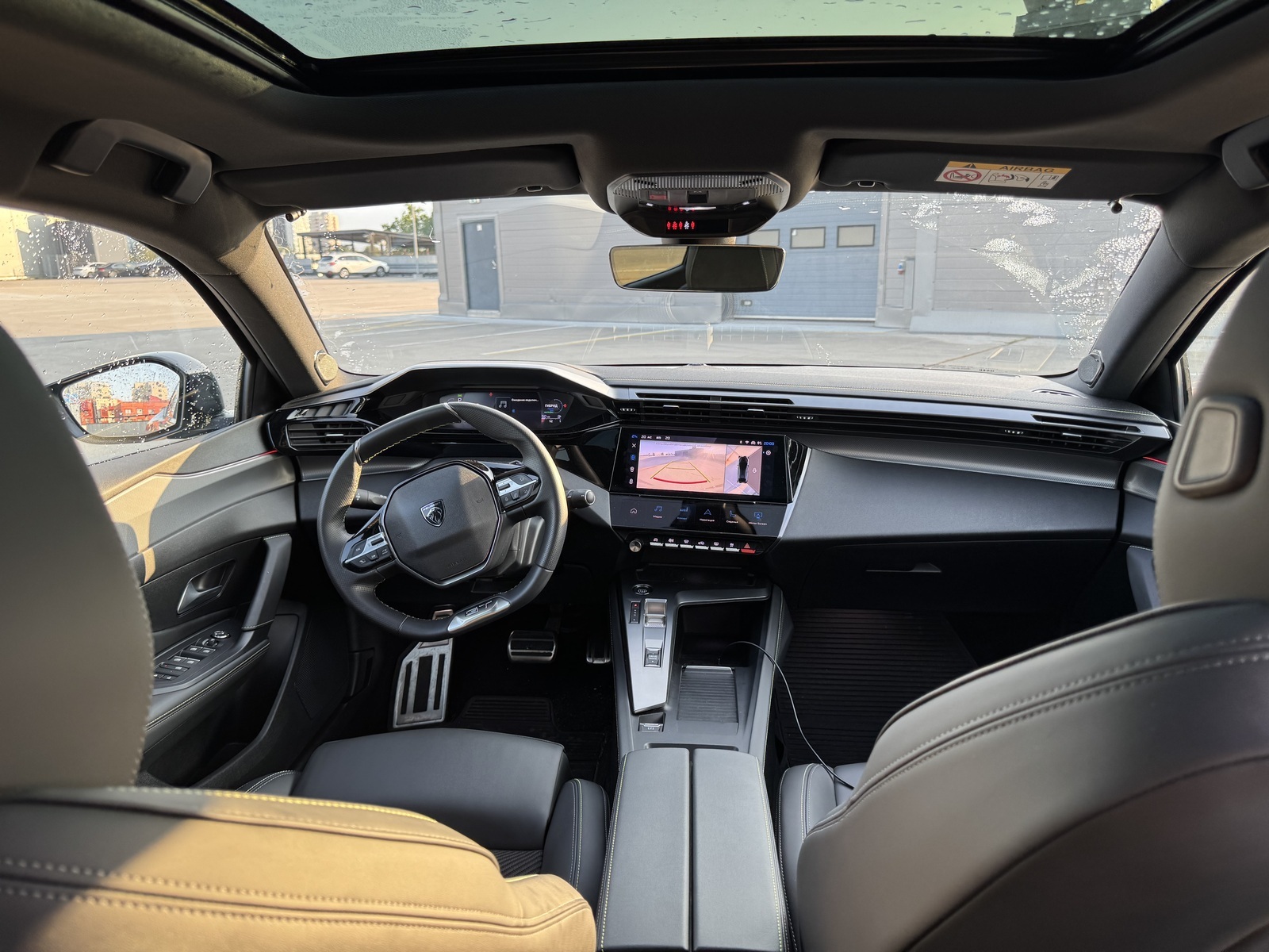 Peugeot 408 2023, photo 4/5