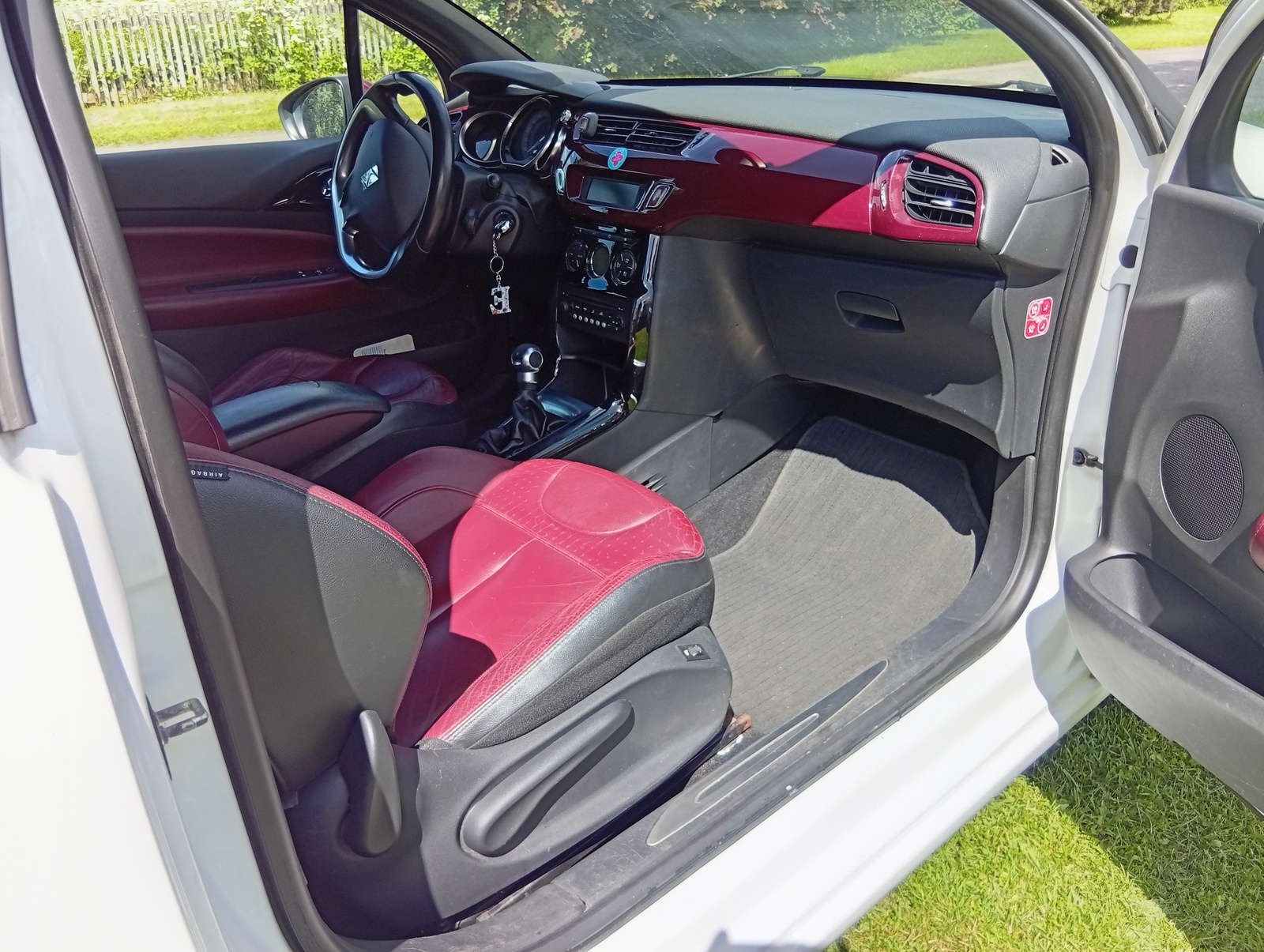 Citroën DS3 2011, photo 7/10
