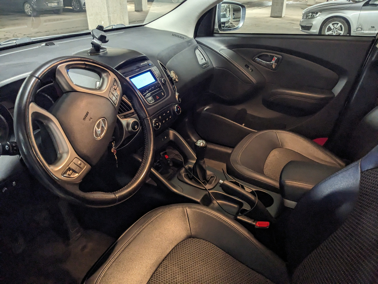Hyundai ix35 2011, photo 6/7