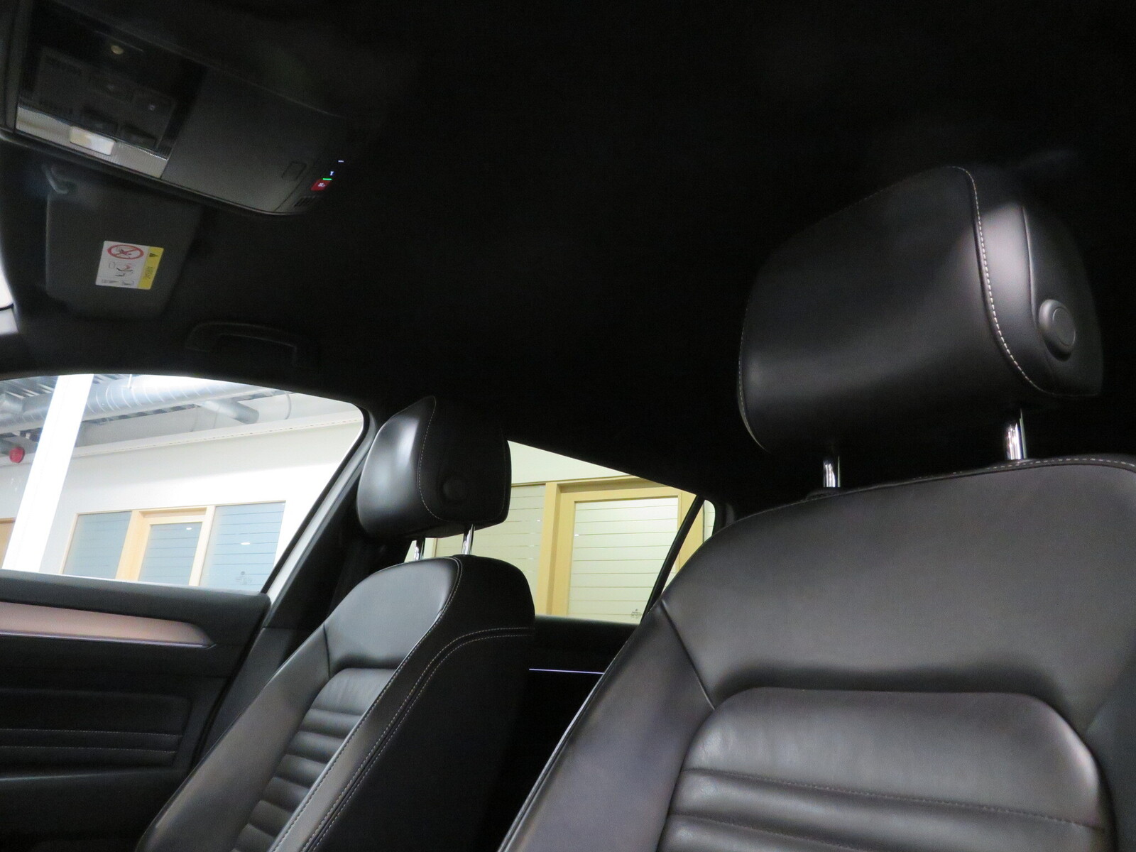Volkswagen Passat 2020, photo 5/12