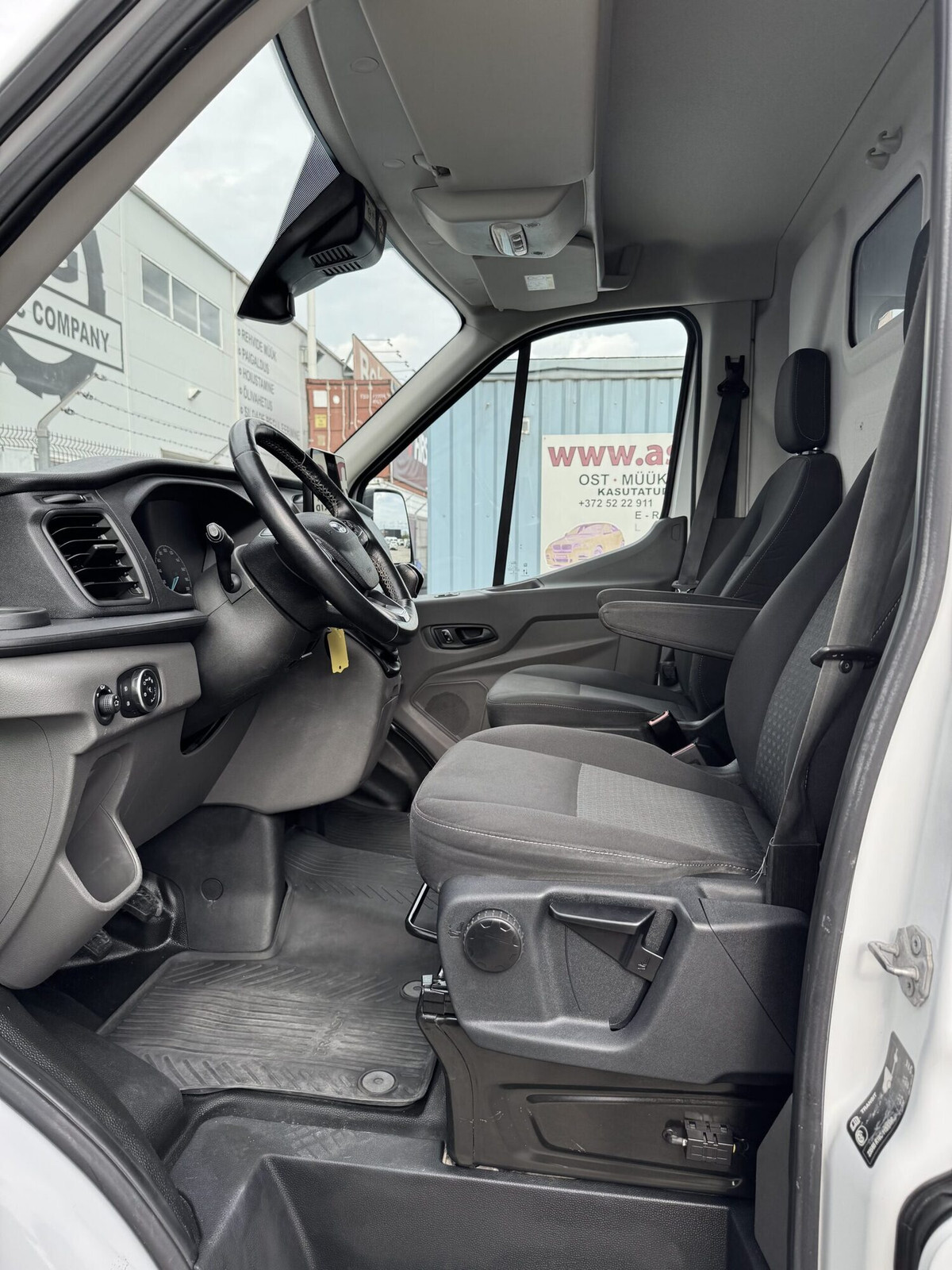 Ford Transit 2021, photo 4/13