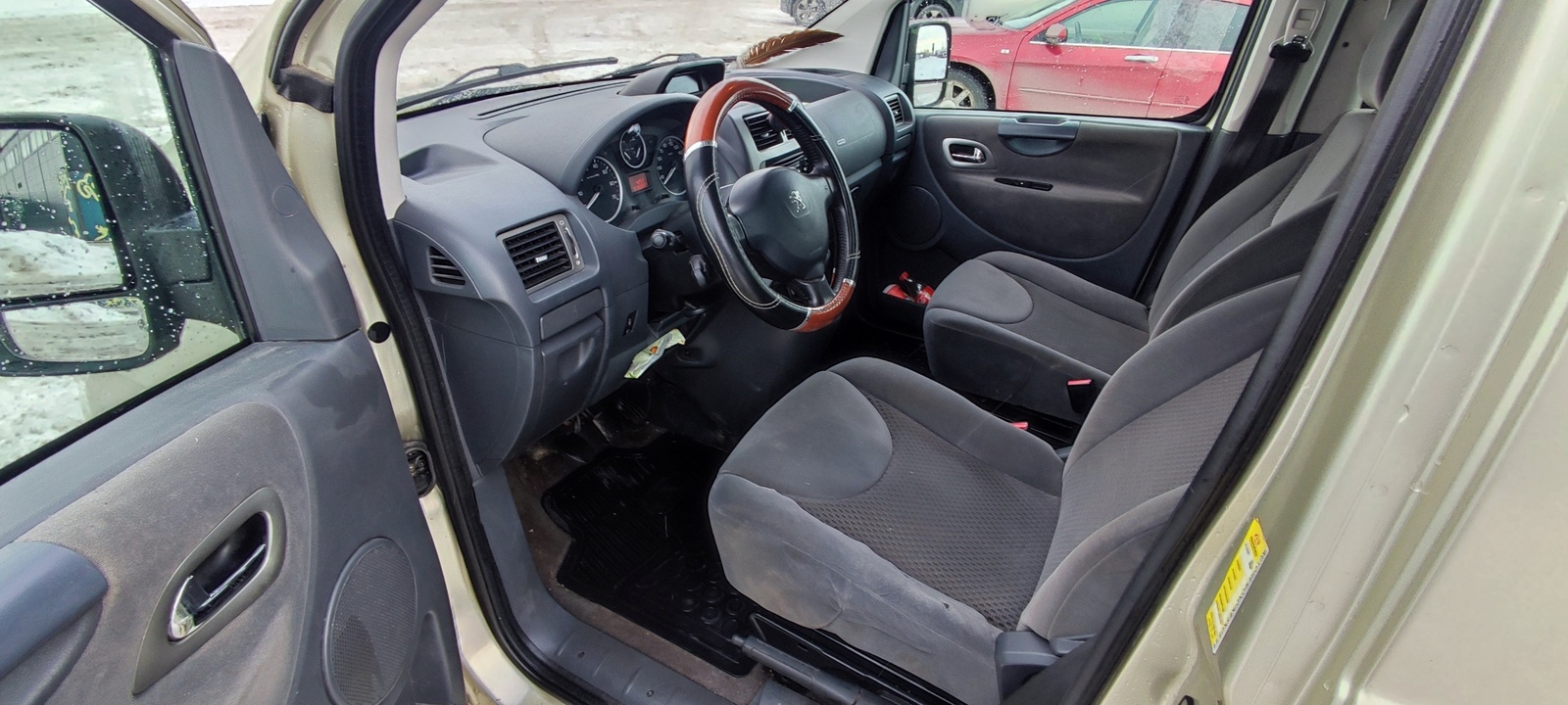 Peugeot Expert 2015, kuva 7/8