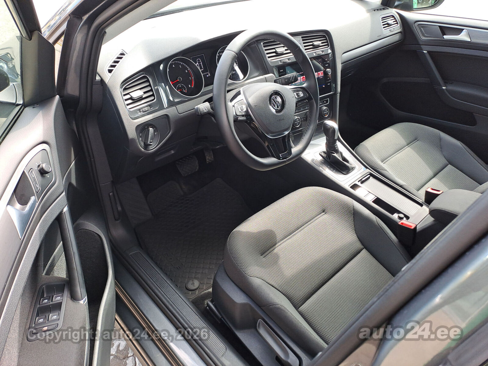 Volkswagen Golf 2020, photo 4/7
