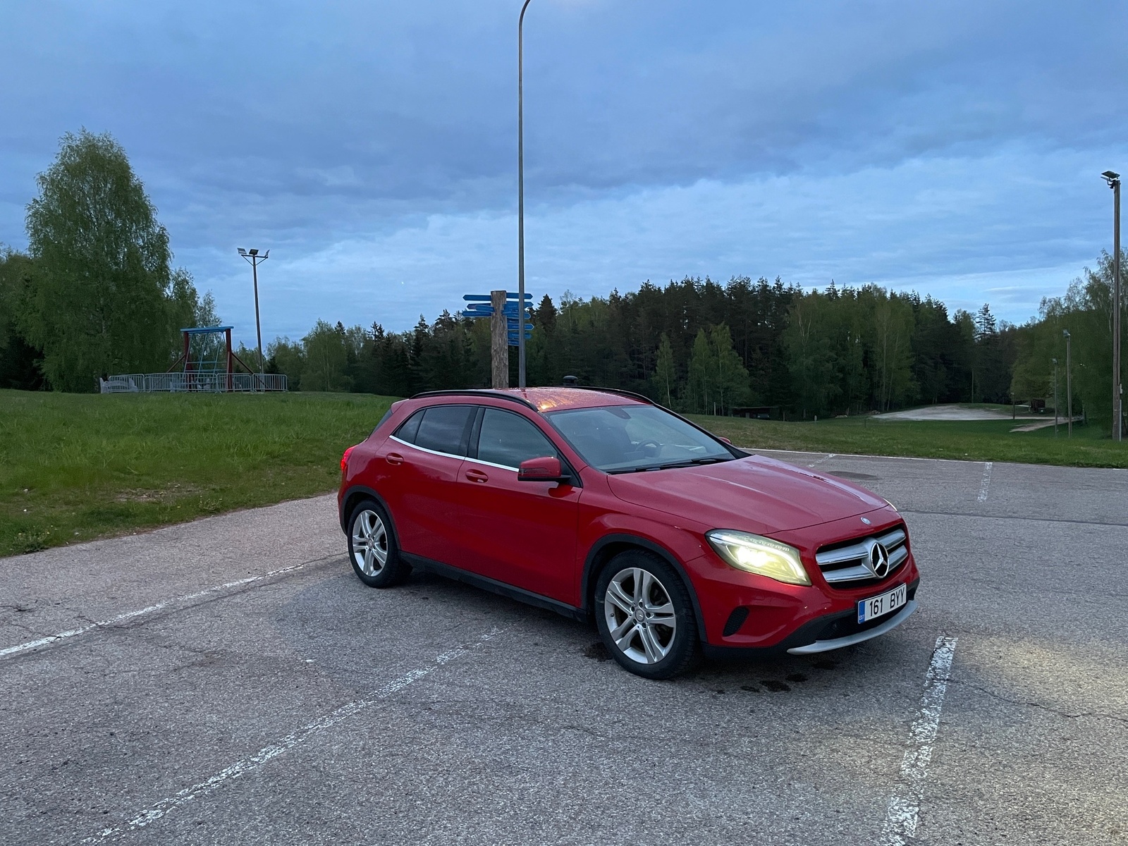 Mercedes-Benz GLA 220