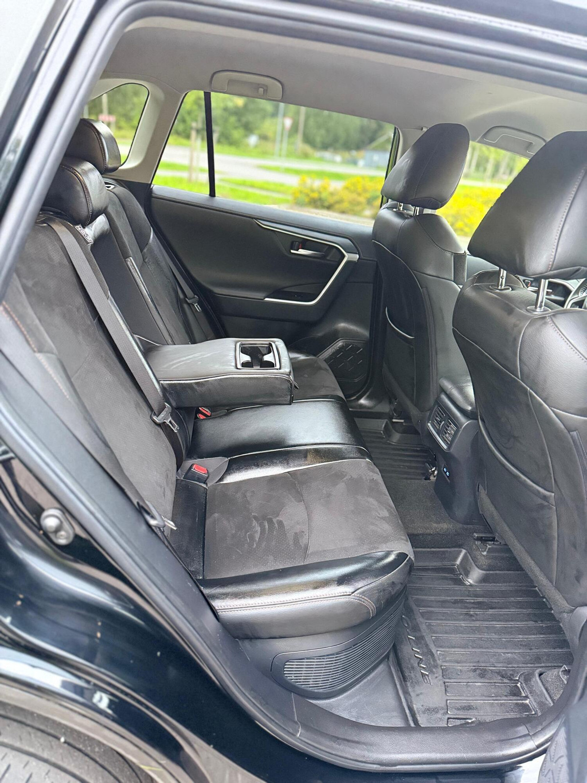 Toyota RAV4 2022, photo 7/8