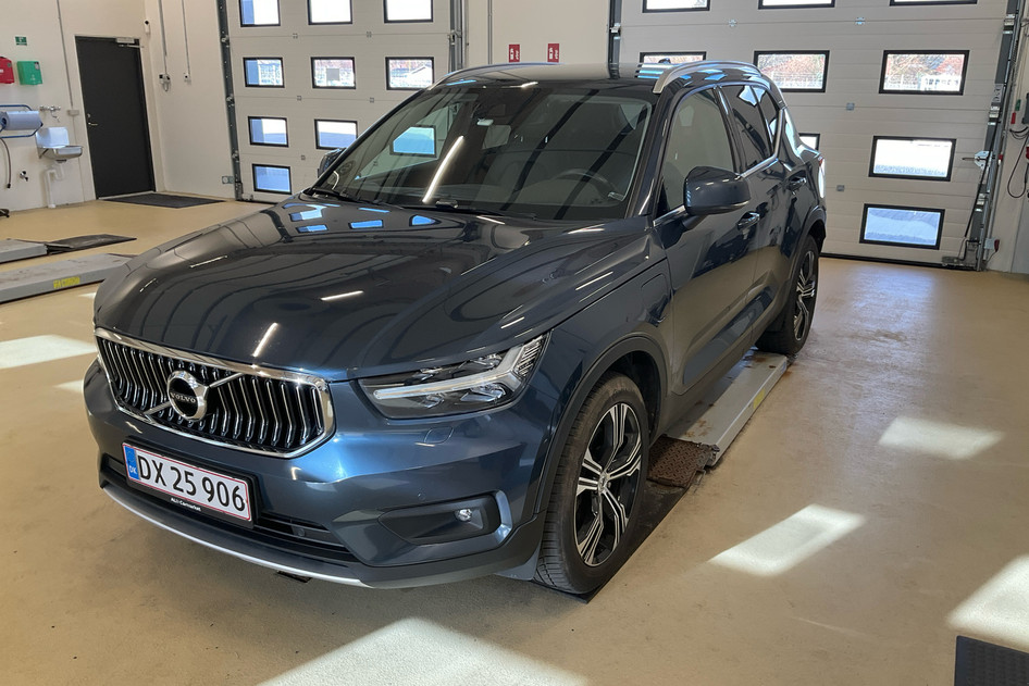 Volvo XC40, 2020, 2.0, 192 kW, подключаемый гибрид (бензин/электричество), автомат, передний привод