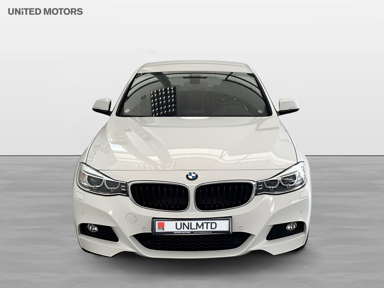 BMW 320 2015, photo 2/29
