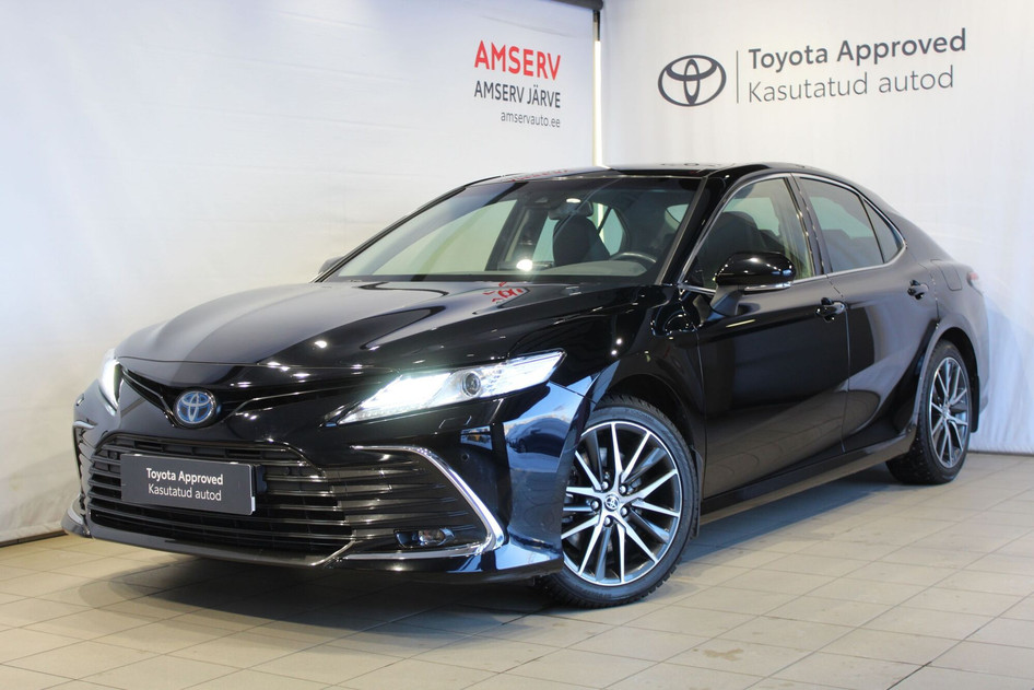 Toyota Camry, 2021, 2.5, 131 kW, hybrid (petrol/electric), automatic, front-wheel drive