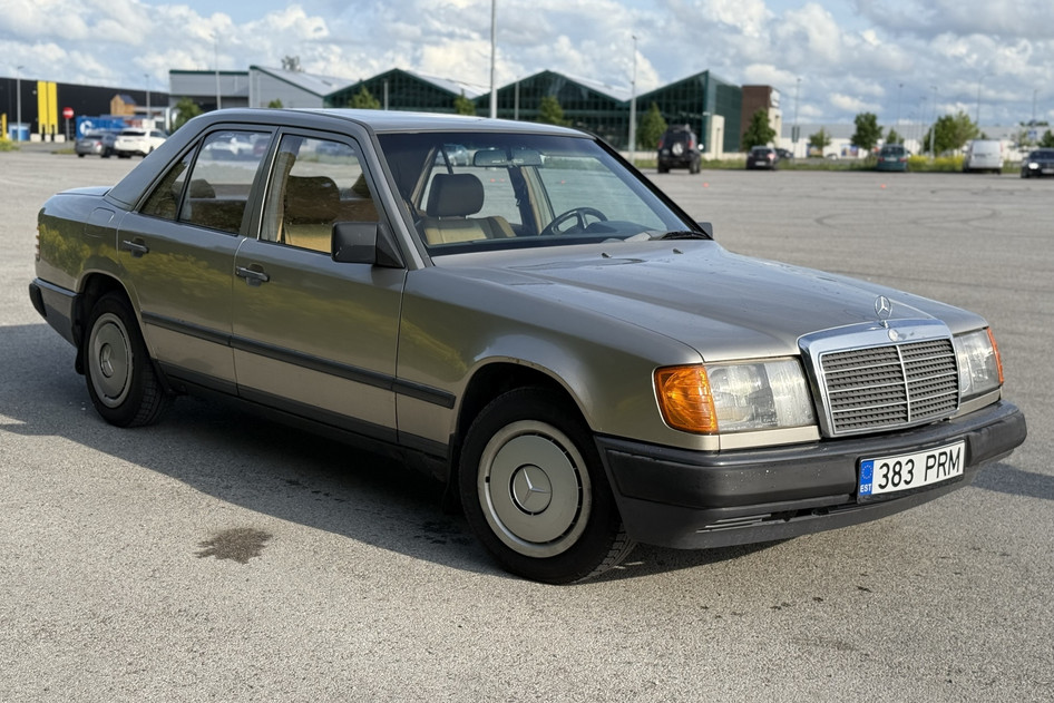 Mercedes-Benz 300, 1988, 3.0, 132 kW, petrol, automatic, rear-wheel drive