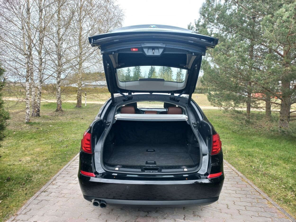 BMW 530 2011, photo 5/8
