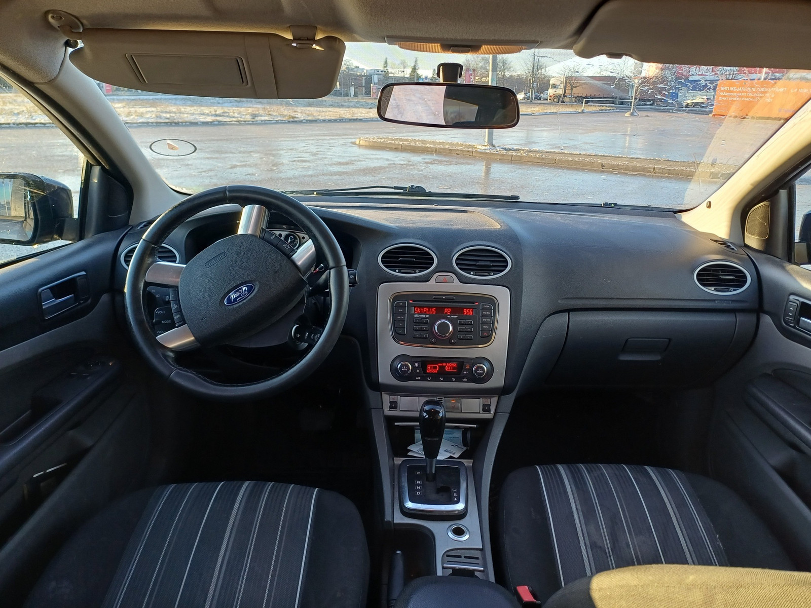 Ford Focus 2010, photo 5/8