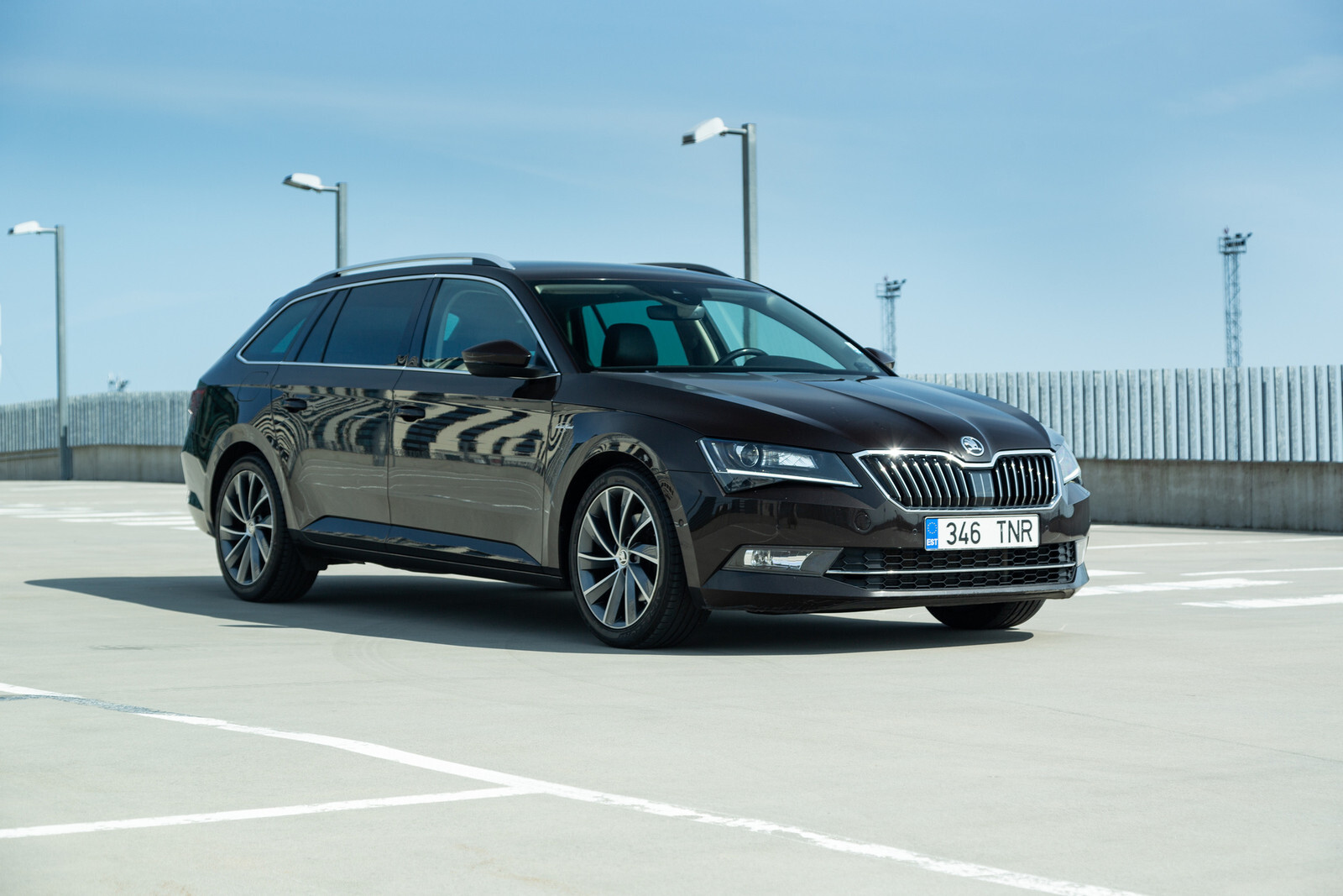 Škoda Superb 2018, photo 3/16