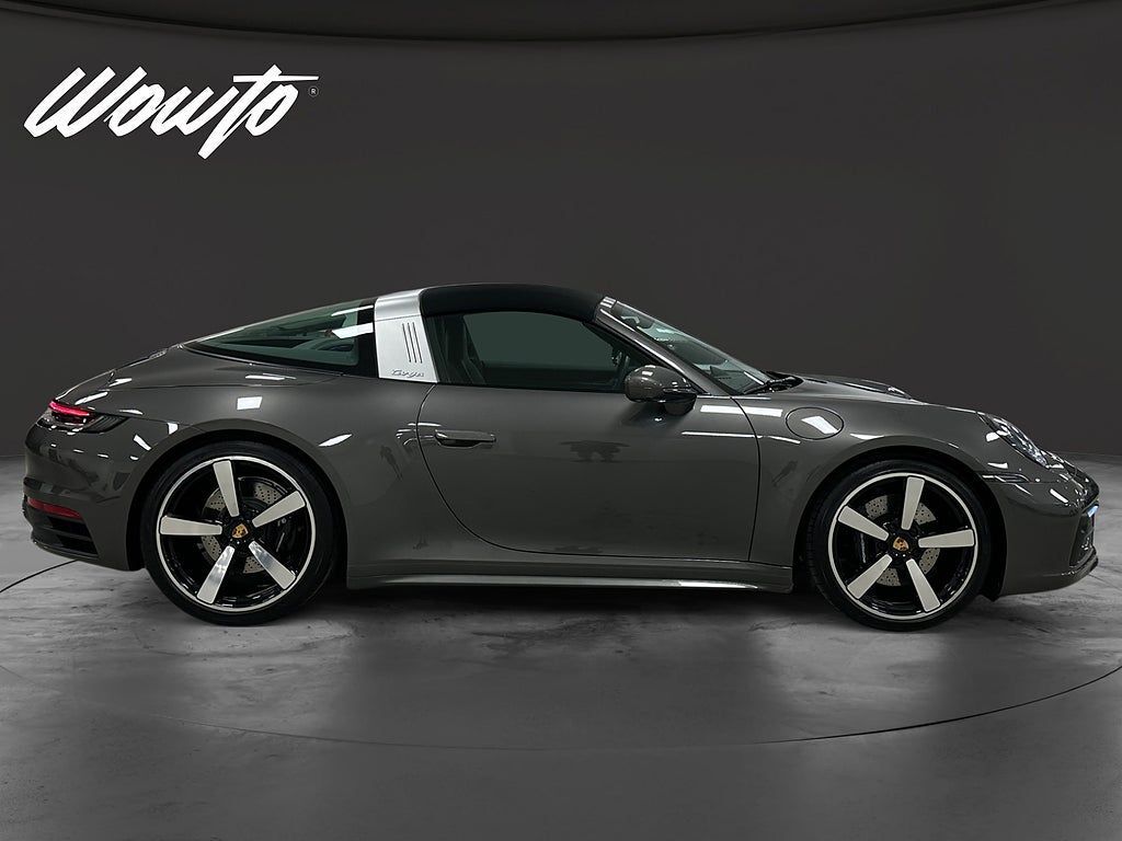 Porsche 911 2024, photo 3/10