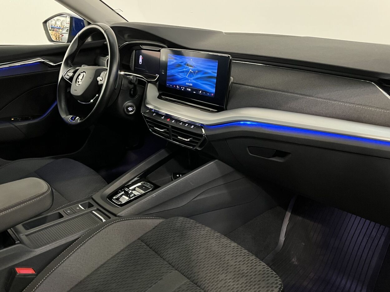 Škoda Octavia 2023, photo 3/10