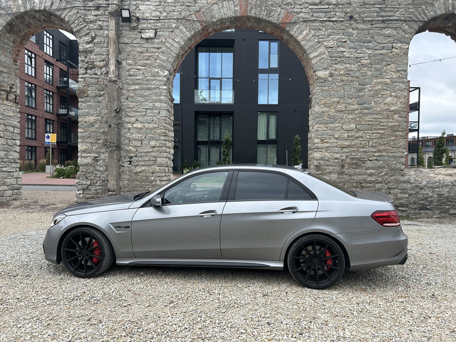 Mercedes-Benz E 63 AMG 2013, kuva 6/14