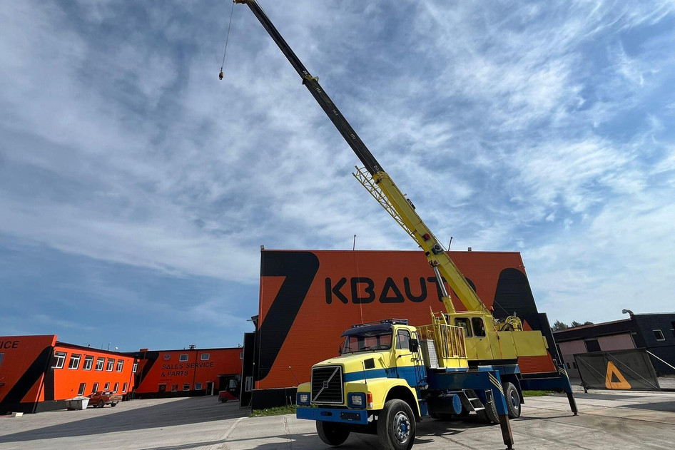 Volvo N 10 6x4, 234 kW, дизель