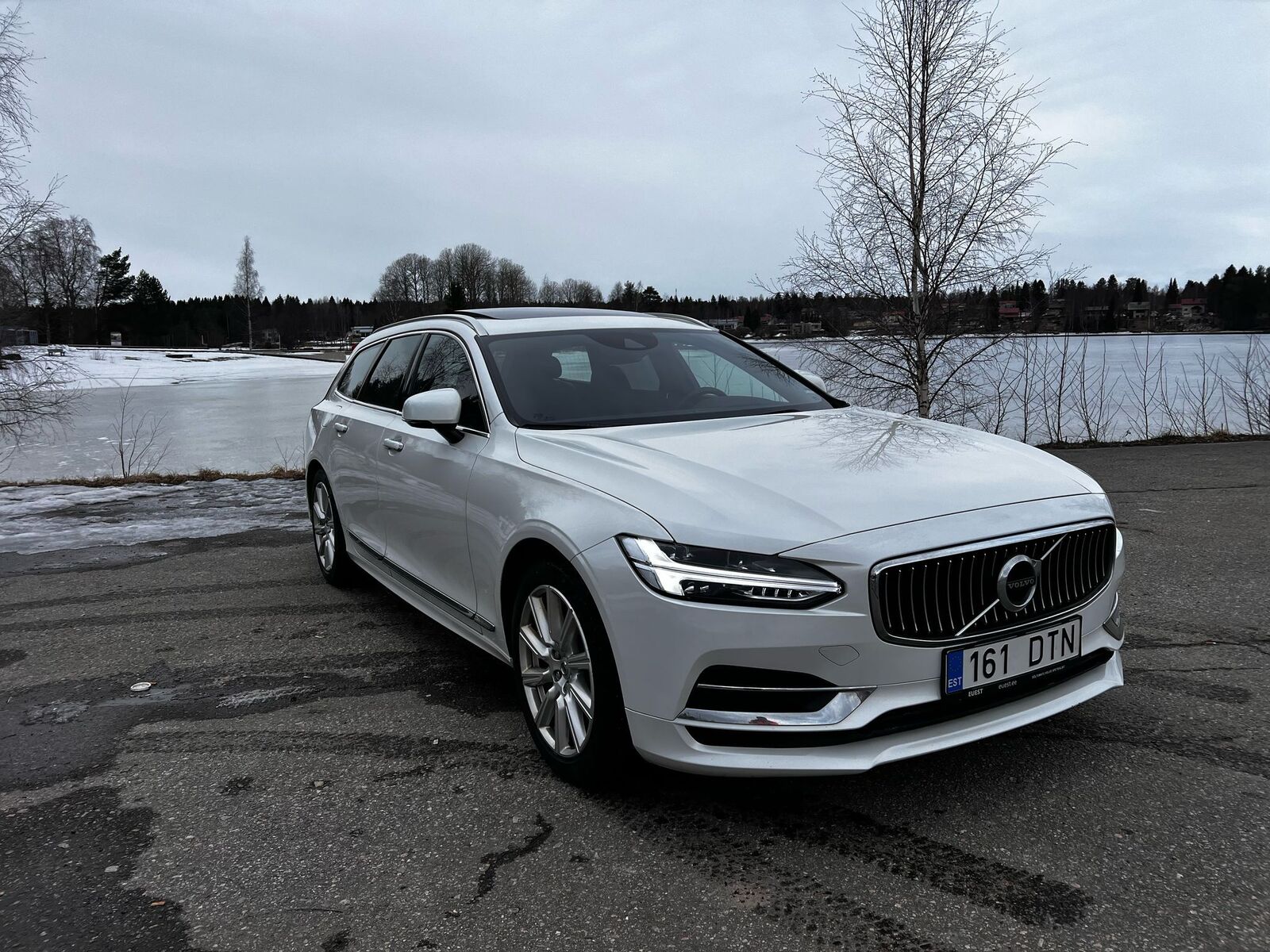 Volvo V90