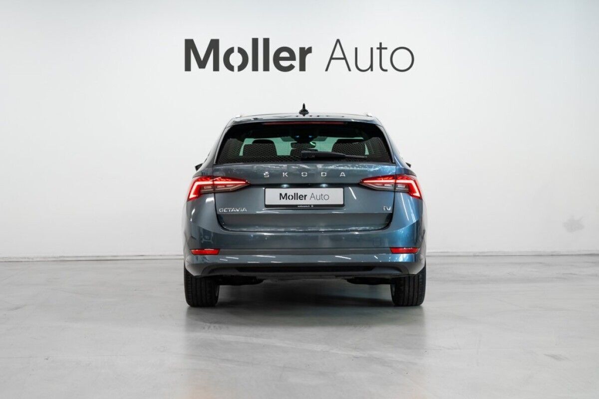 Škoda Octavia 2021, photo 6/27