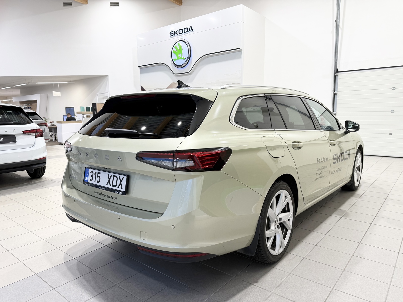 Škoda Superb 2024, photo 4/12