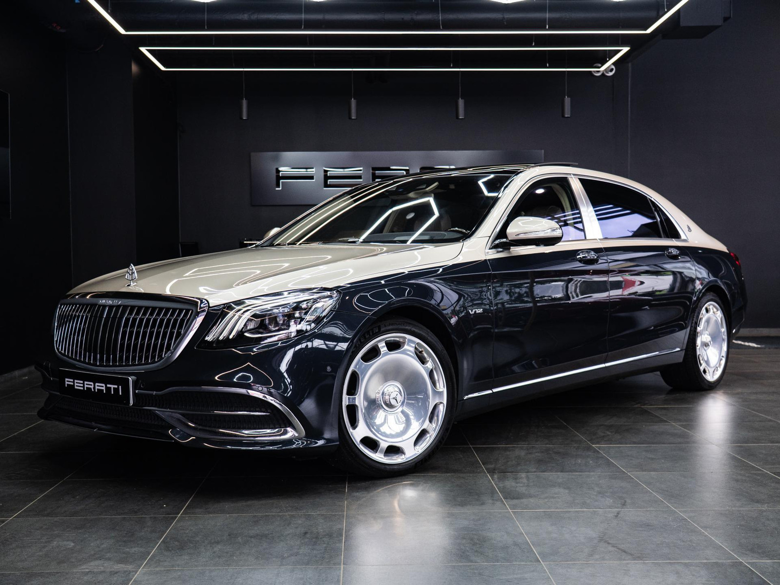 Mercedes-Benz Mercedes-Maybach S650 Two-Tone 6.0 V12 463kW