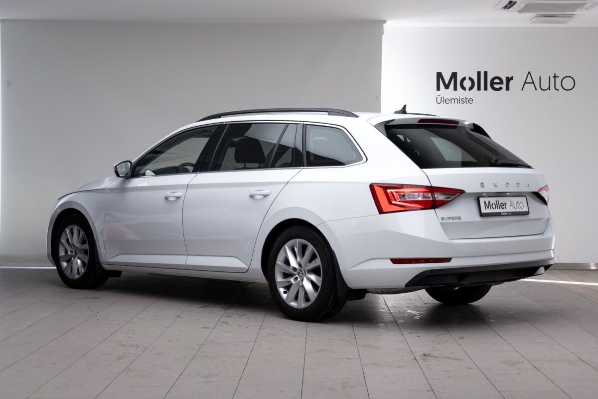 Škoda Superb 2023, photo 5/20