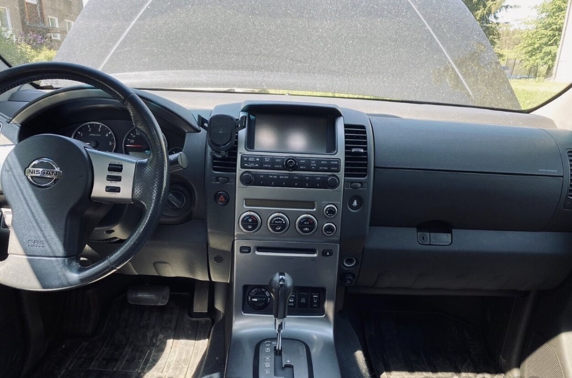 Nissan Pathfinder 2005, photo 2/6