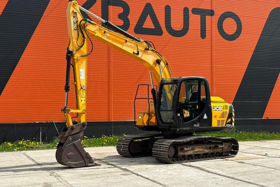 JCB JS 130 LC + T4F, 81 kW, diesel