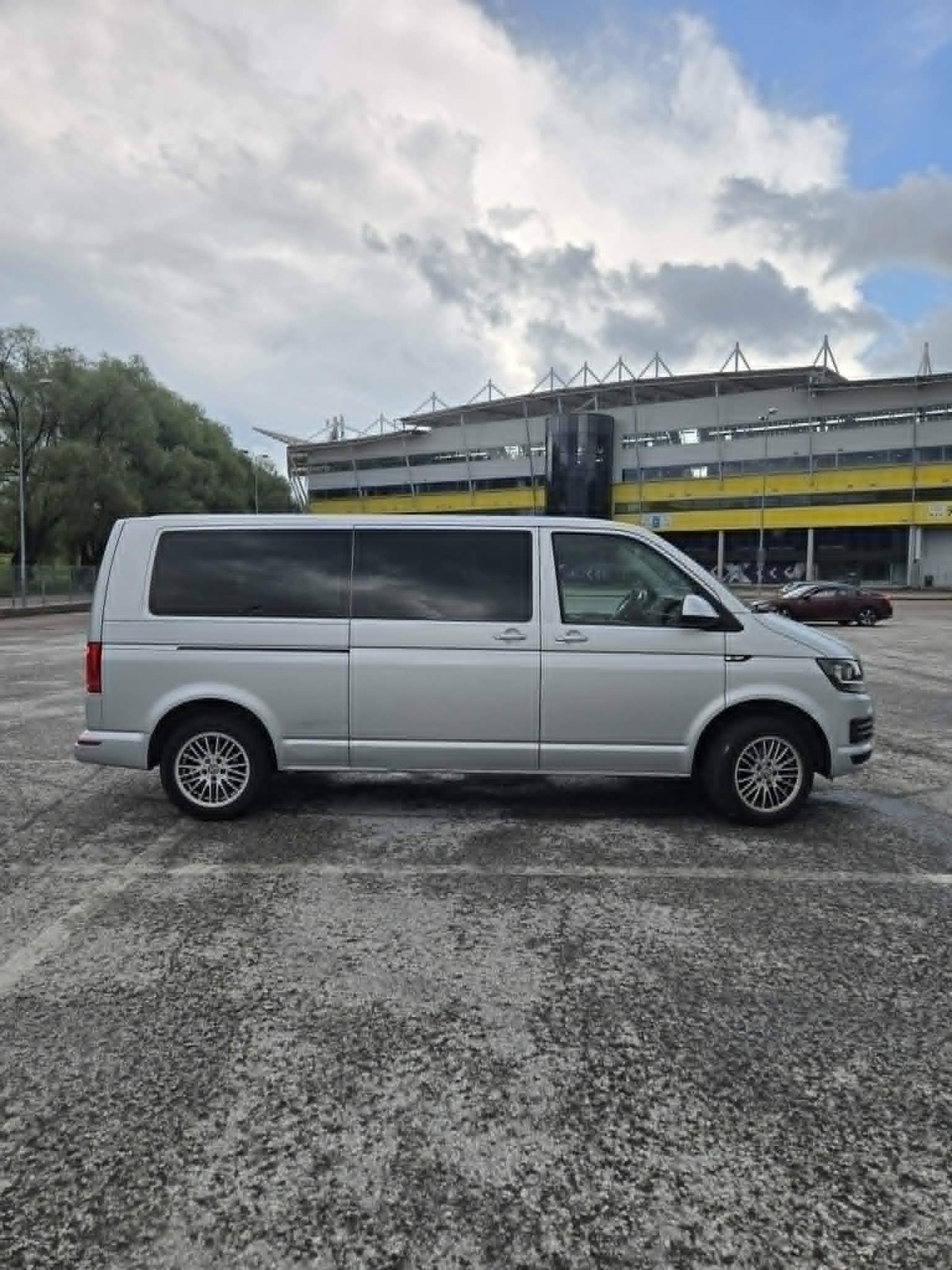 Volkswagen Transporter 2017, kuva 4/10