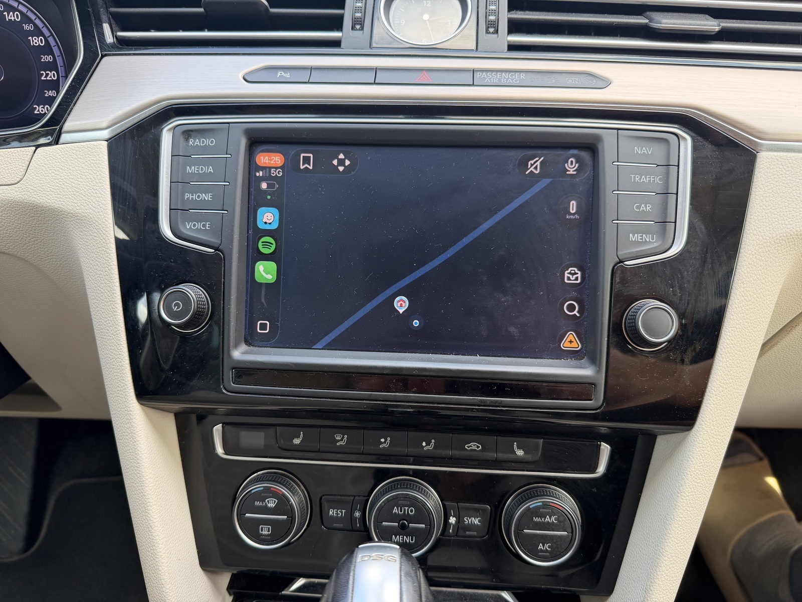 Volkswagen Passat 2015, kuva 7/9