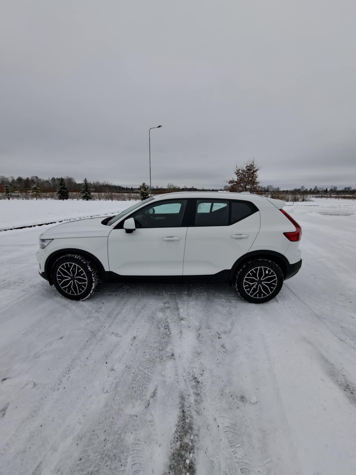 Volvo XC40 2020, photo 3/8