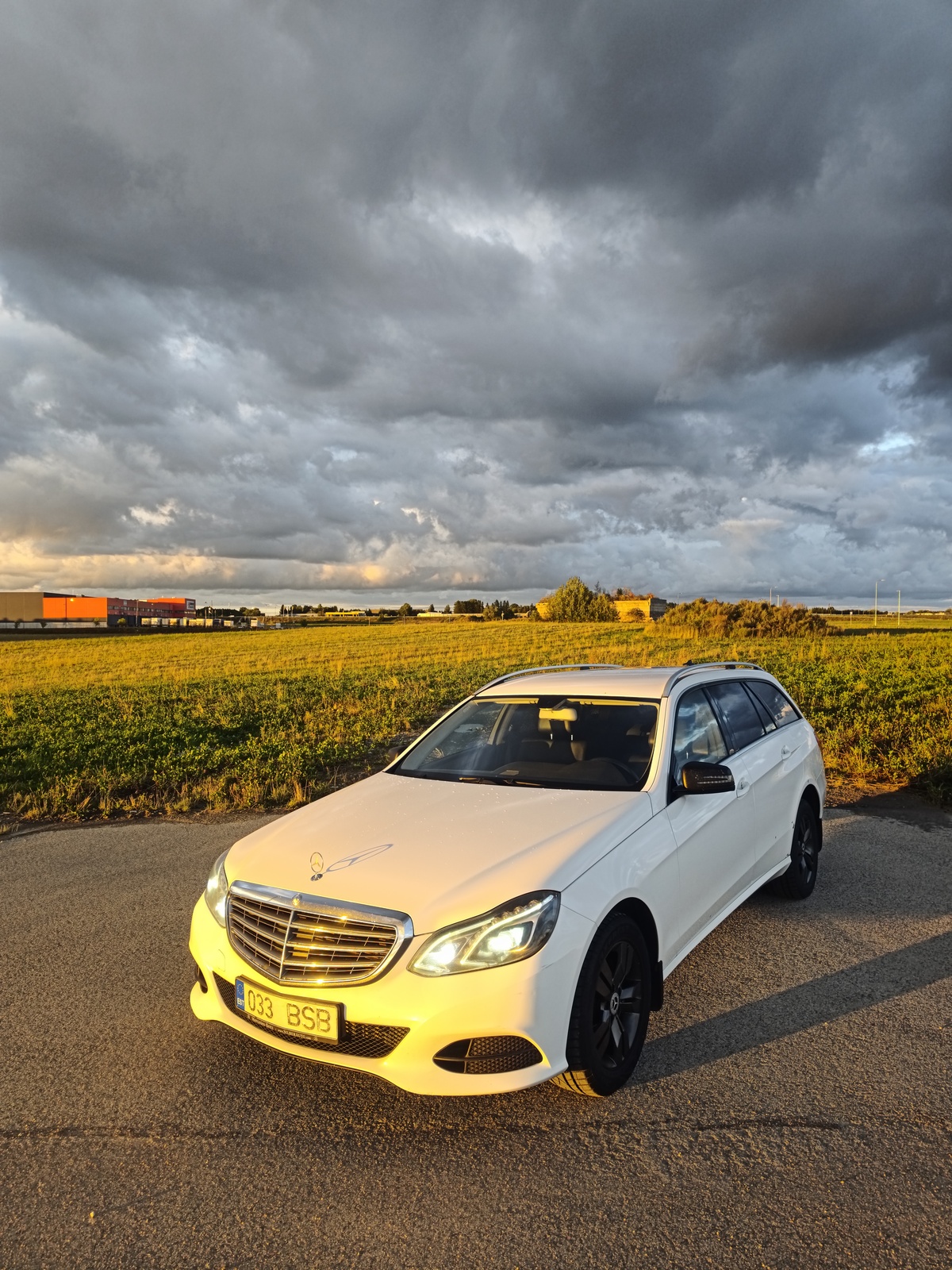 Mercedes-Benz E 200