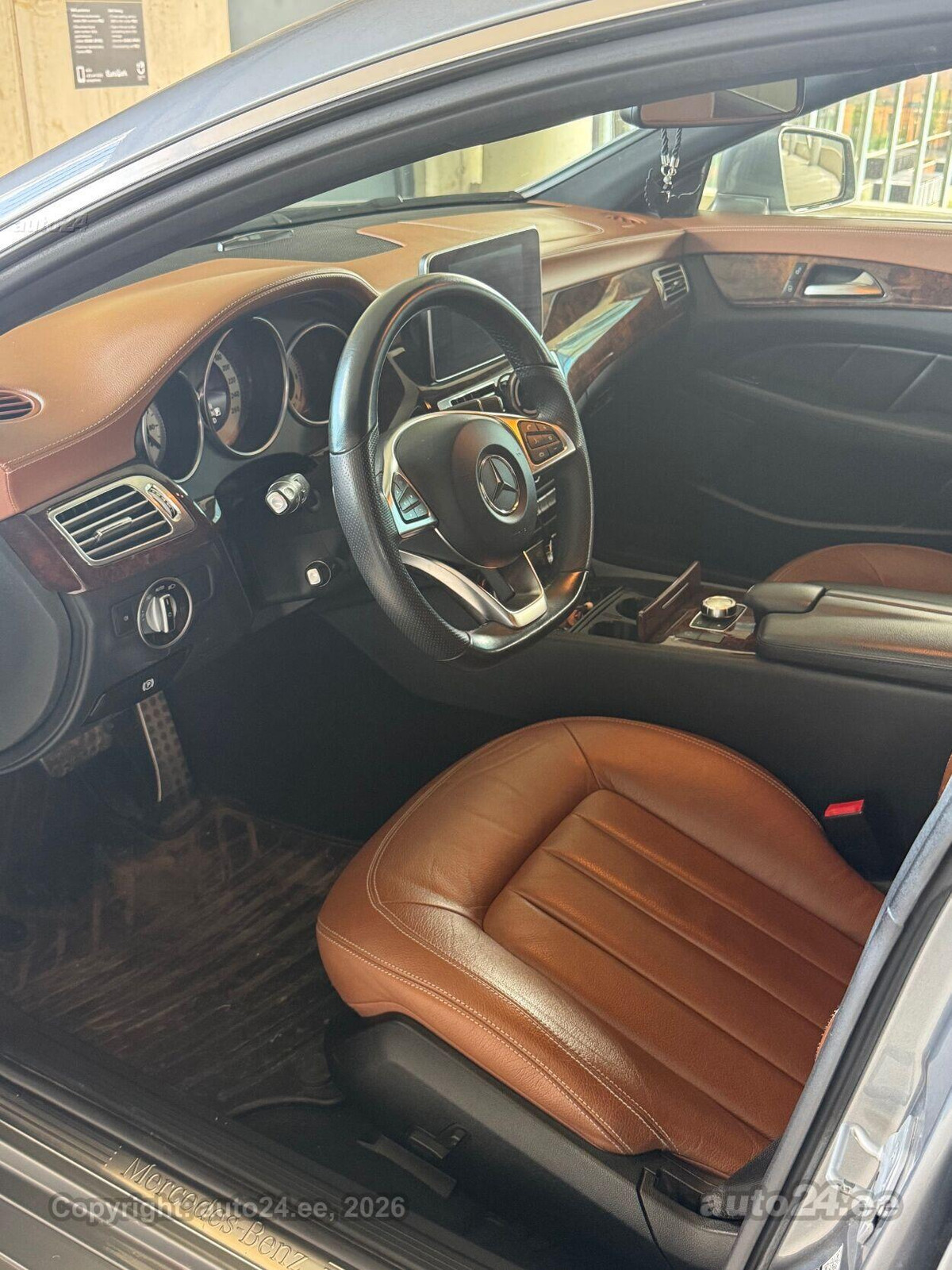 Mercedes-Benz CLS 350 Shooting Brake 2015, photo 2/2