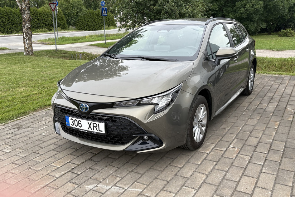 Toyota Corolla, 2025, 1.8, 72 kW, hybrid (petrol/electric), automatic, front-wheel drive