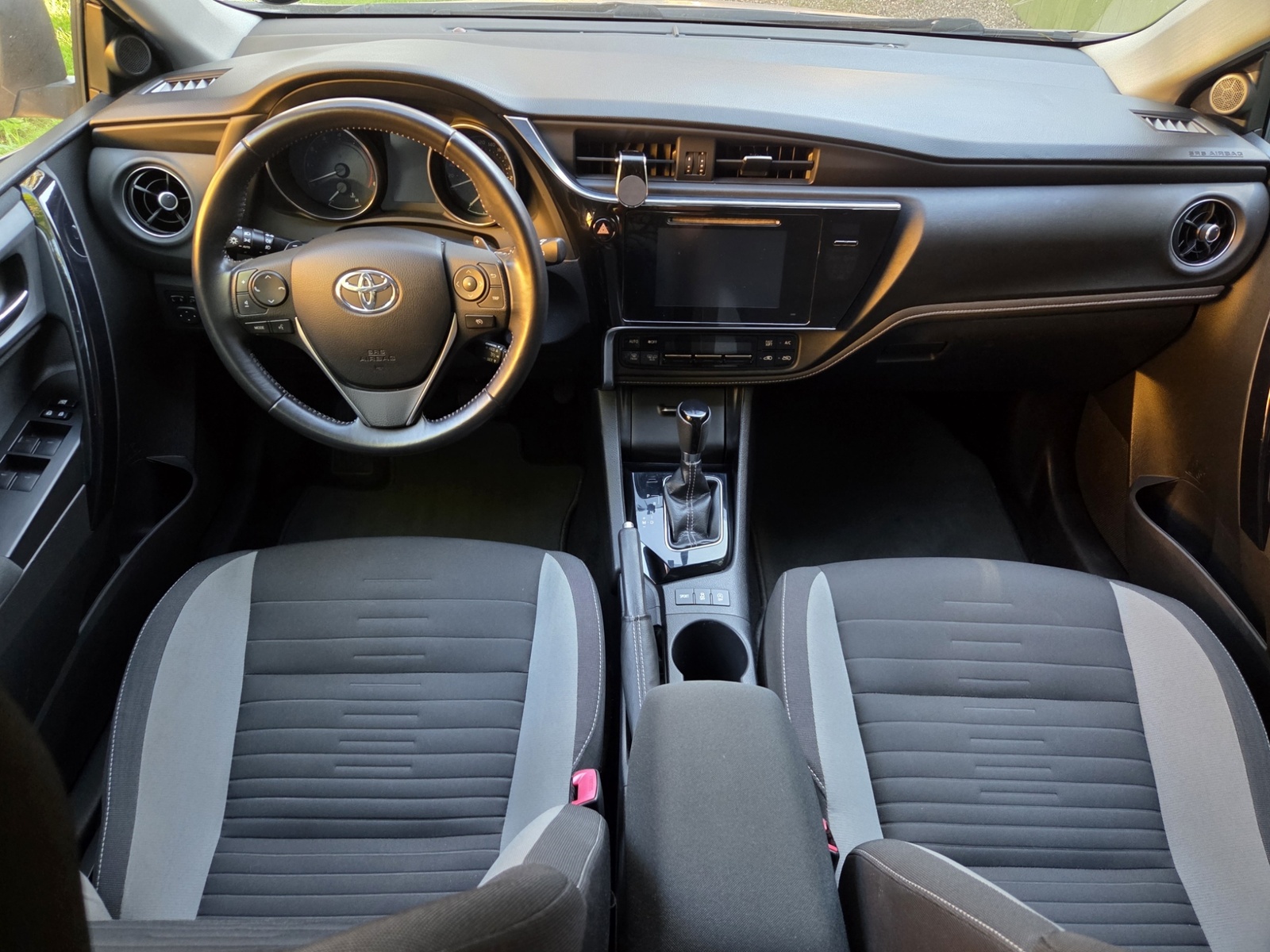 Toyota Auris 2015, photo 6/9